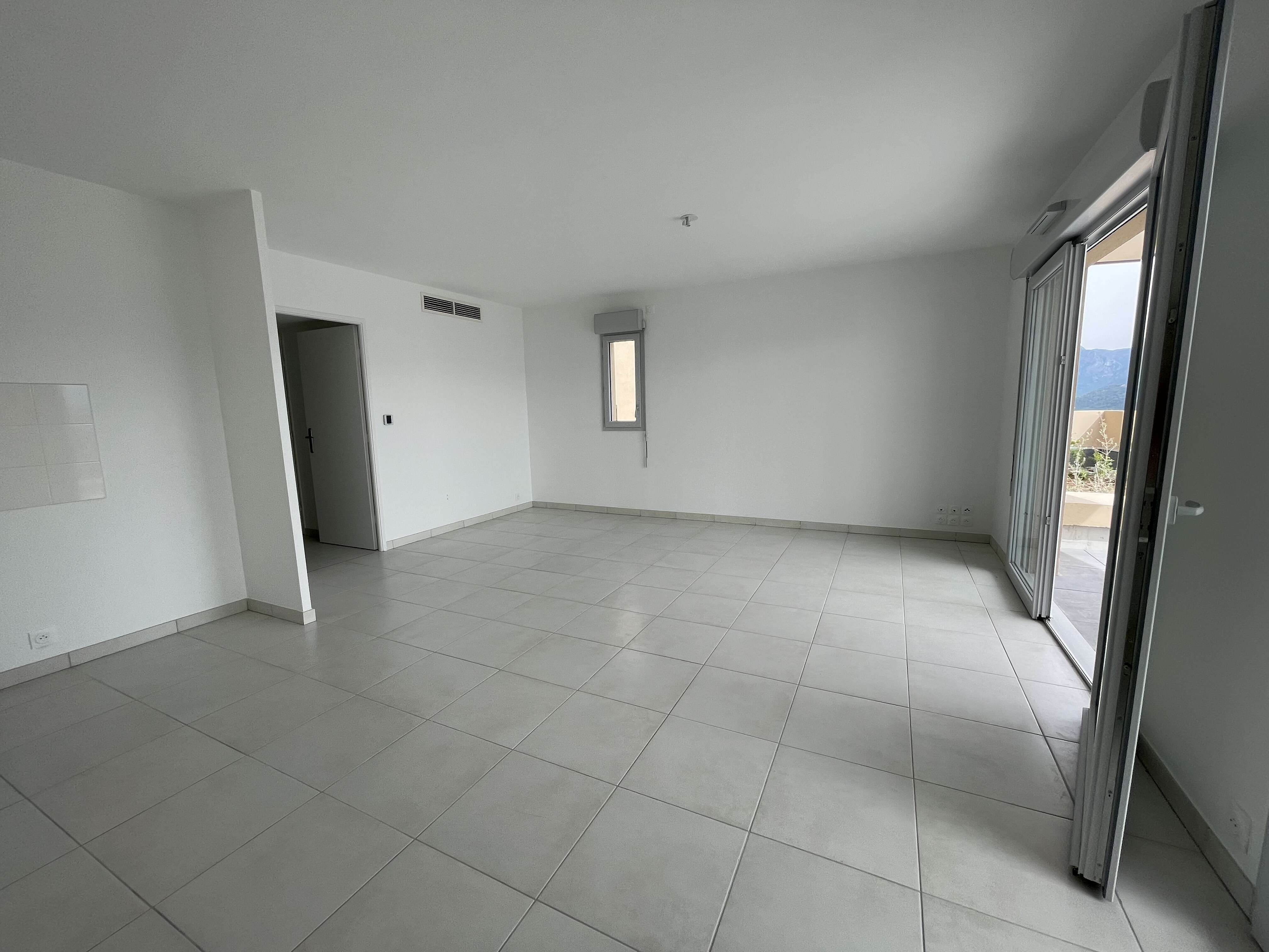 CHATEAUNEUF VILLEVIEILLE