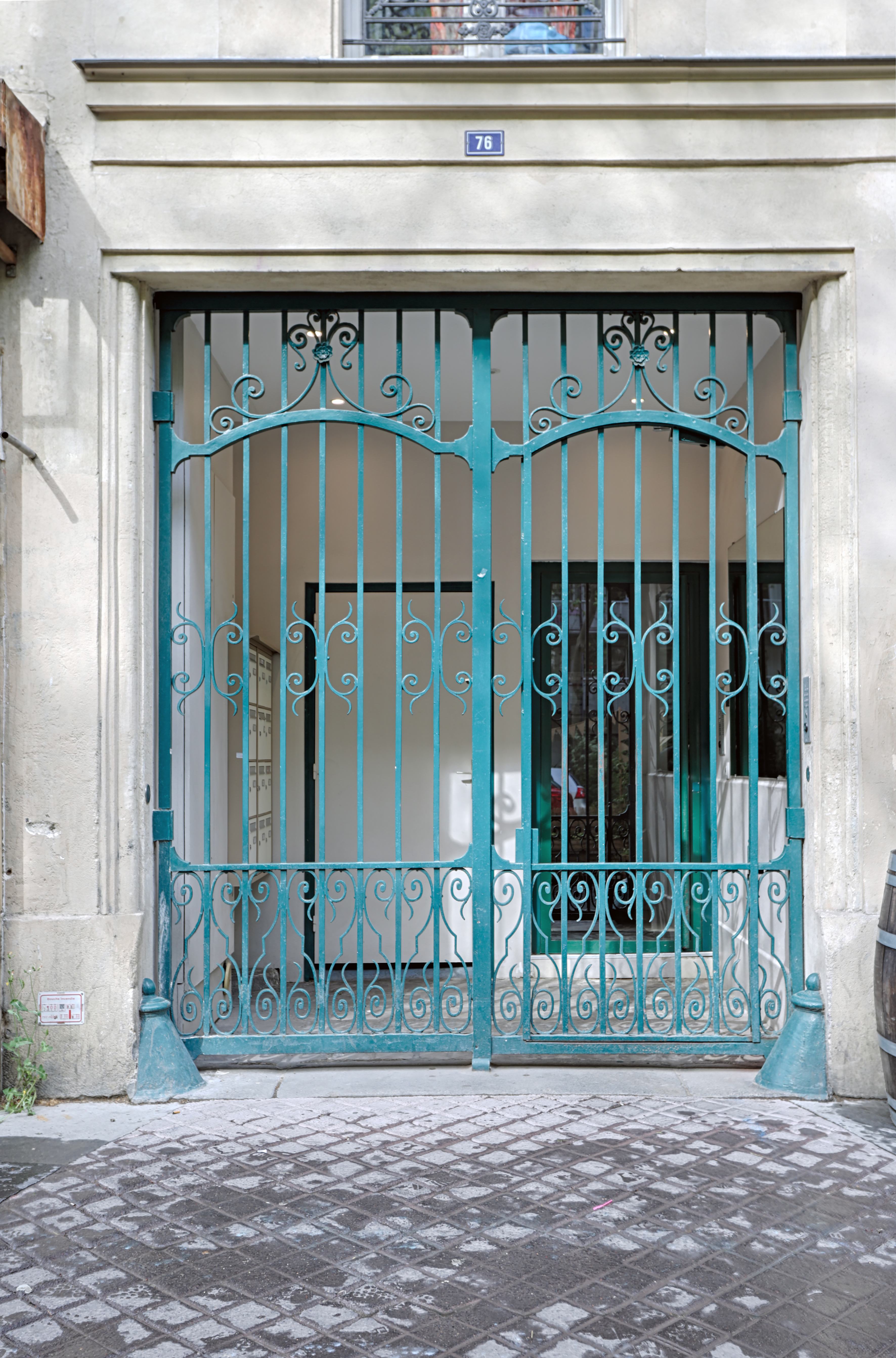 PARIS