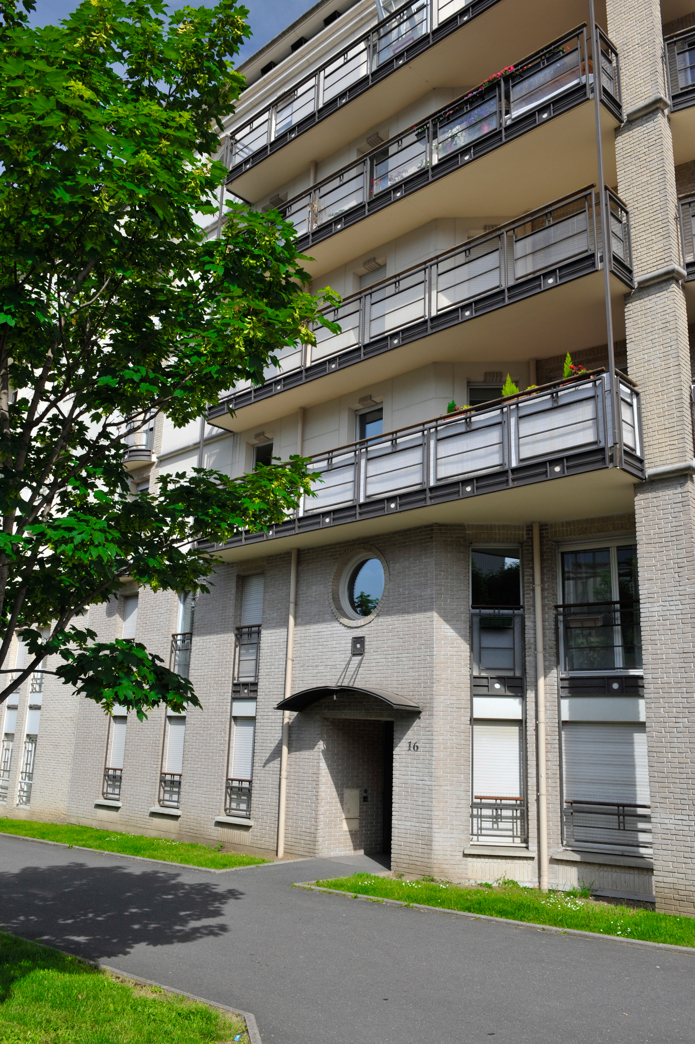SURESNES
