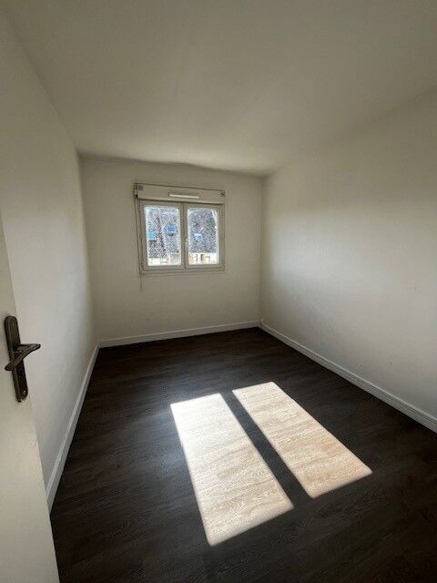 compressed-CHAMBRE 2.jpg