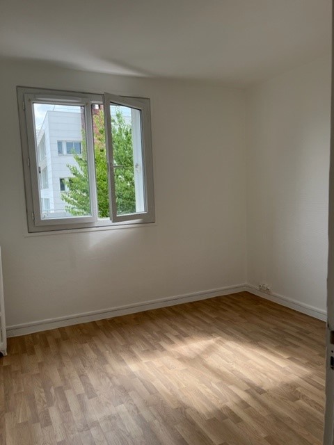 NEUILLY PLAISANCE