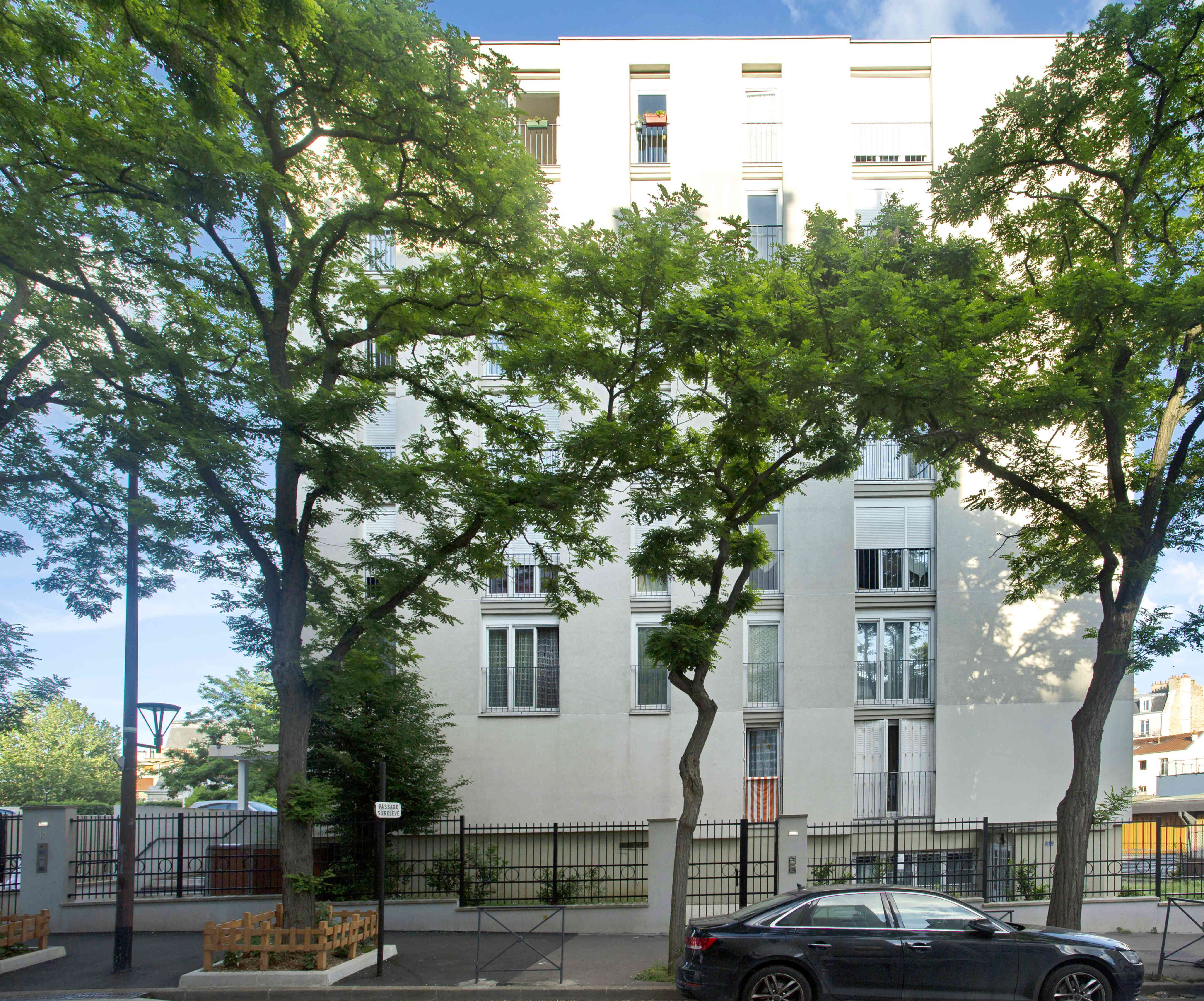 LES LILAS