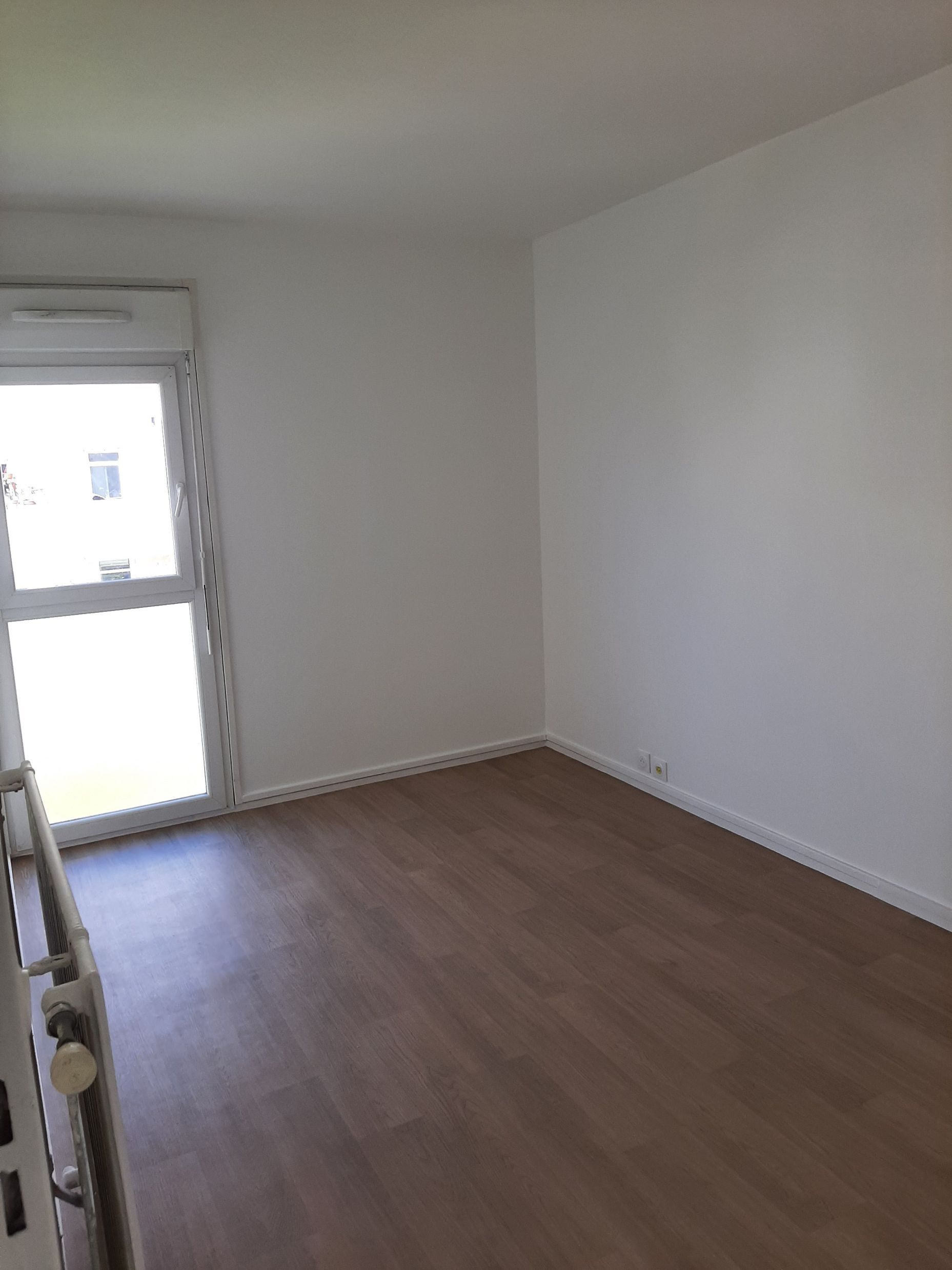 08-04-26_14-43-51_Chambre2-compressed.jpg