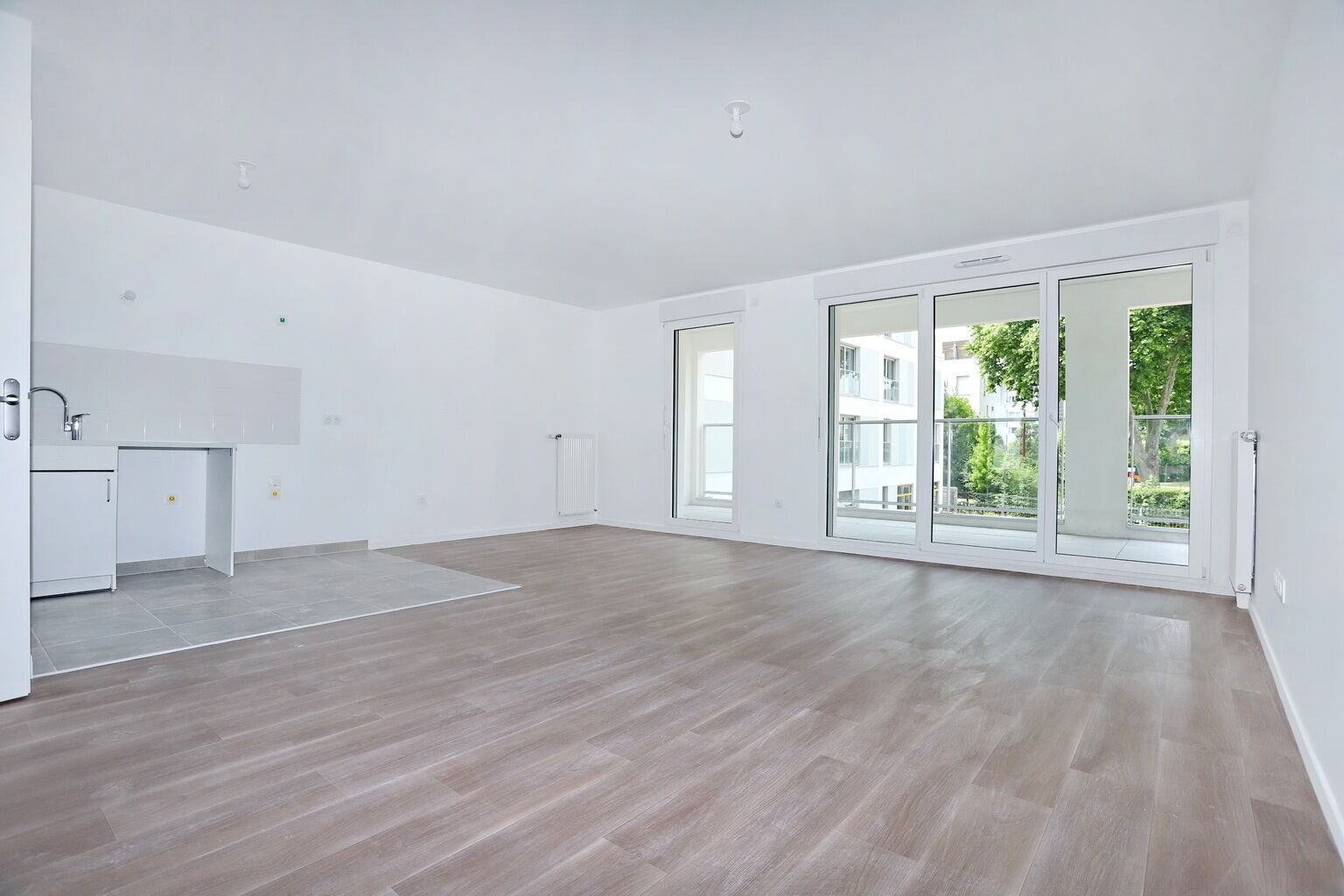 6902 & 20076-BONDY-Logement témoin-Photo 1 low.jpg