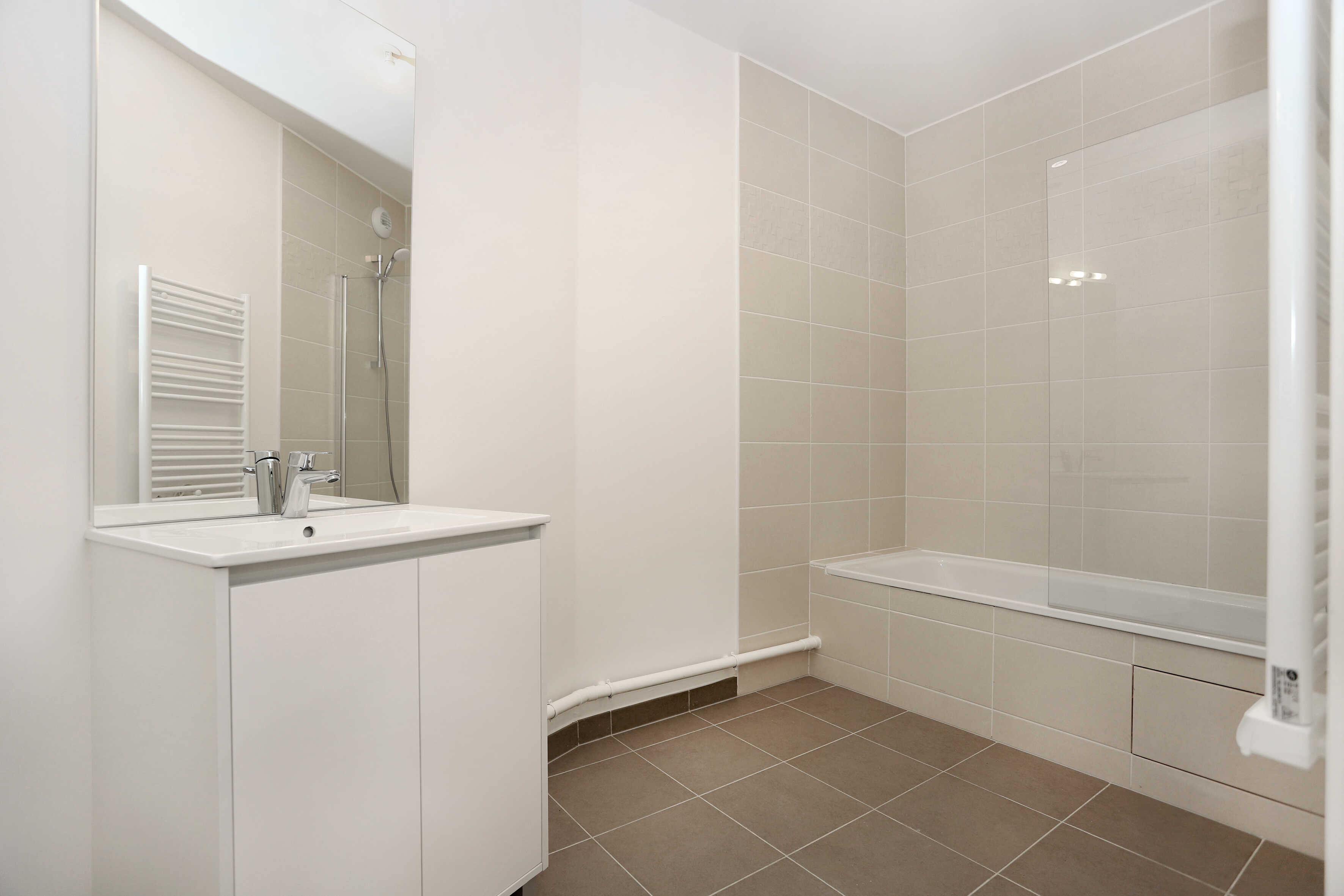 20079-BAGNEUX-Logement témoin-Photo 7-compressed.JPG