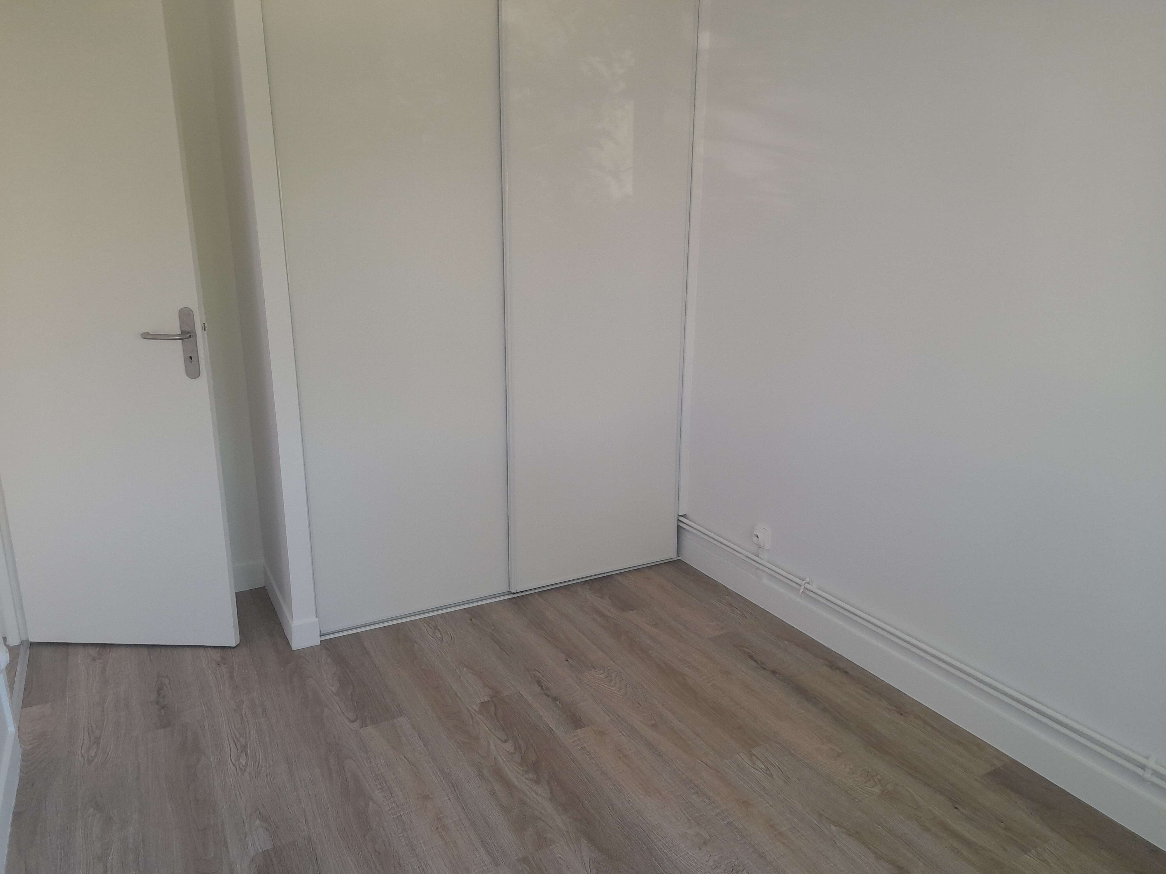 Chambre 2-cmp.jpg