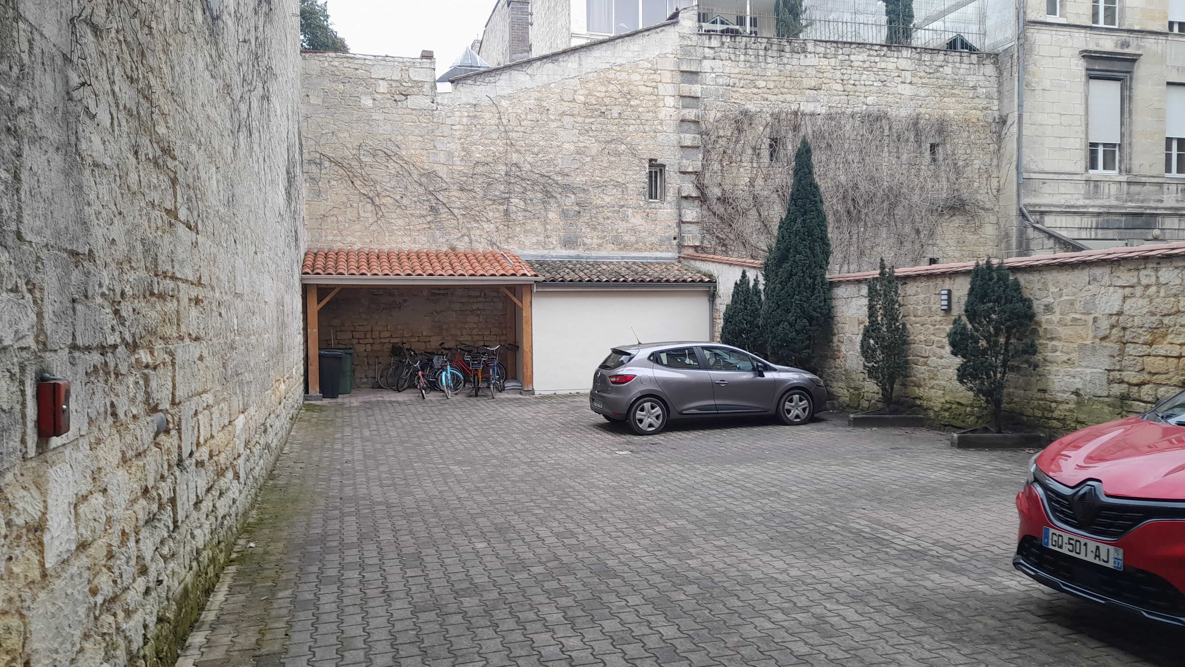 BORDEAUX