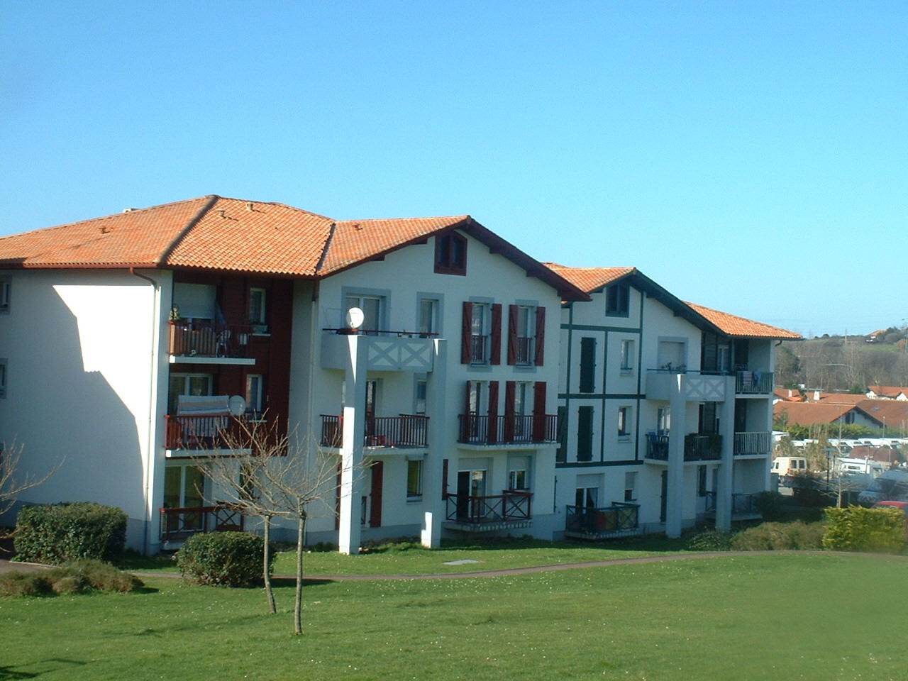 Bâtiment A arrière Entrée A1-A2.JPG