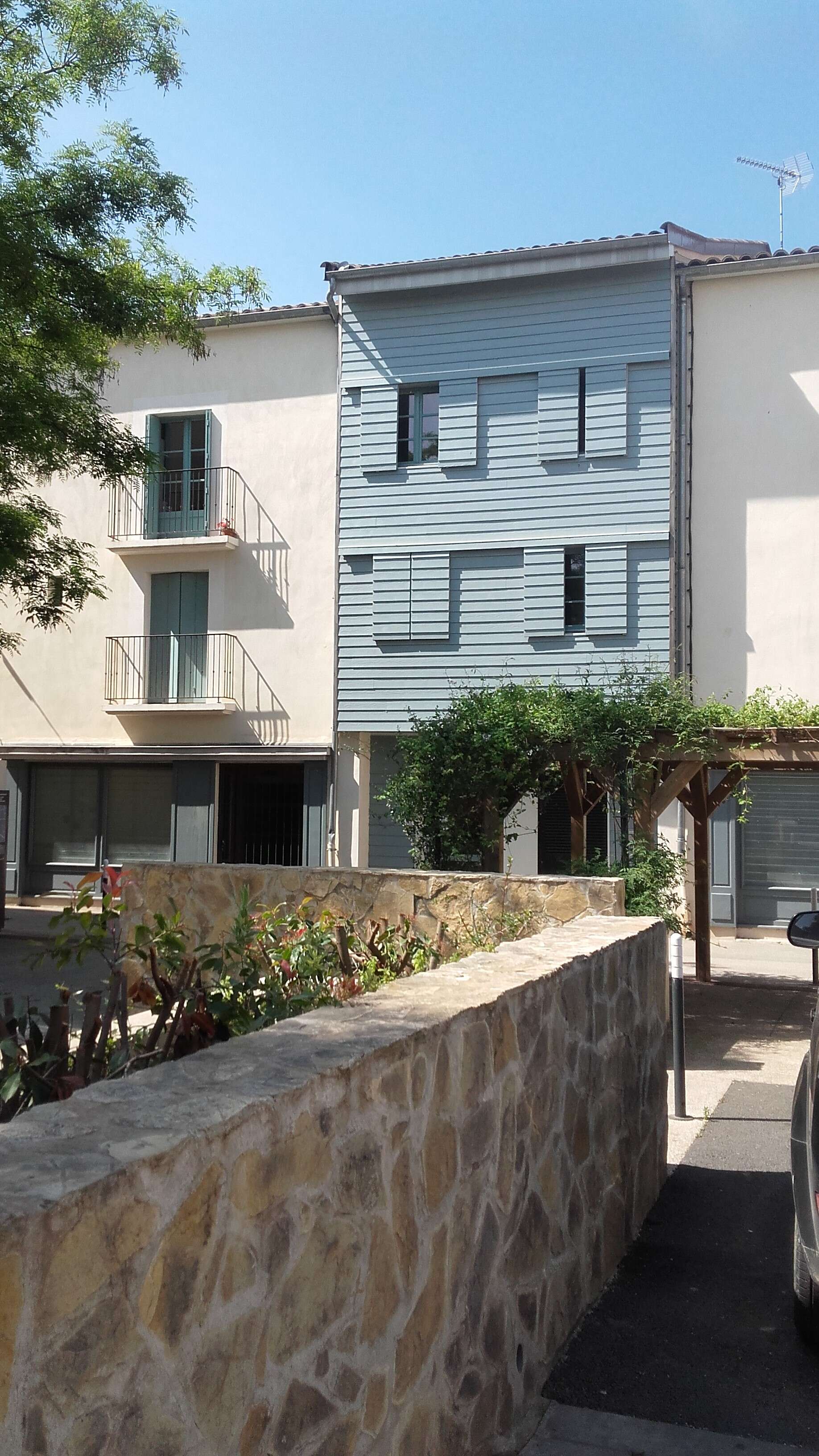 LUNEL