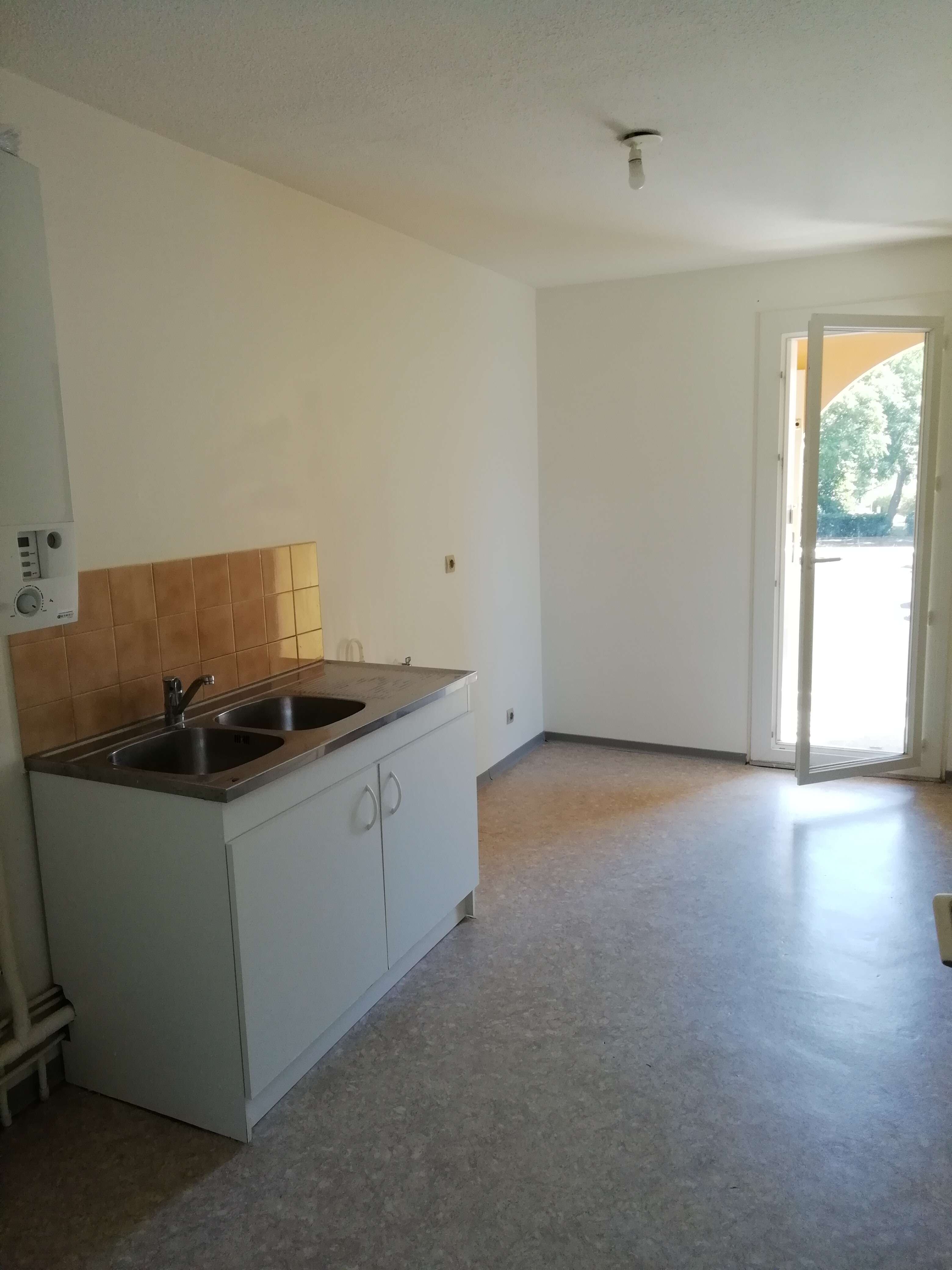 non contractuel (2)-cmp.jpg