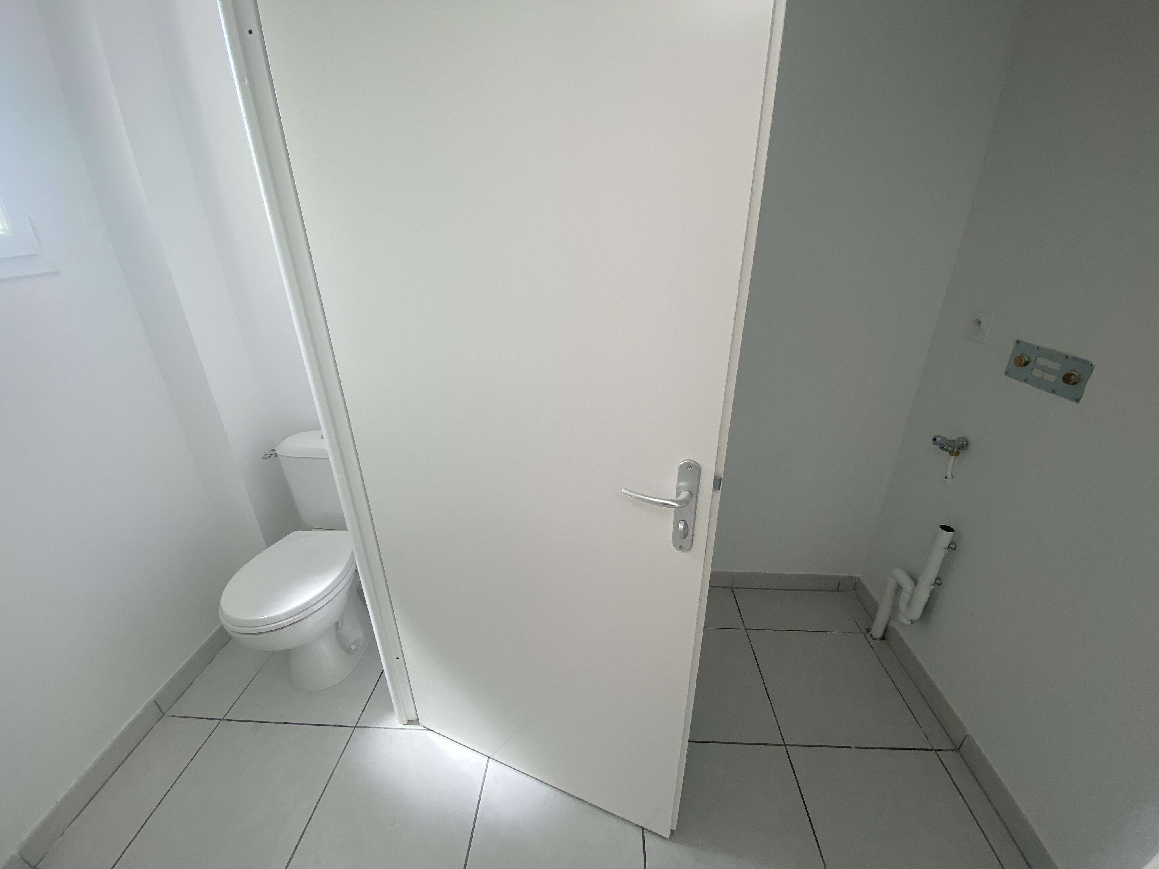 4WC-SAS RDC-cmp.jpg