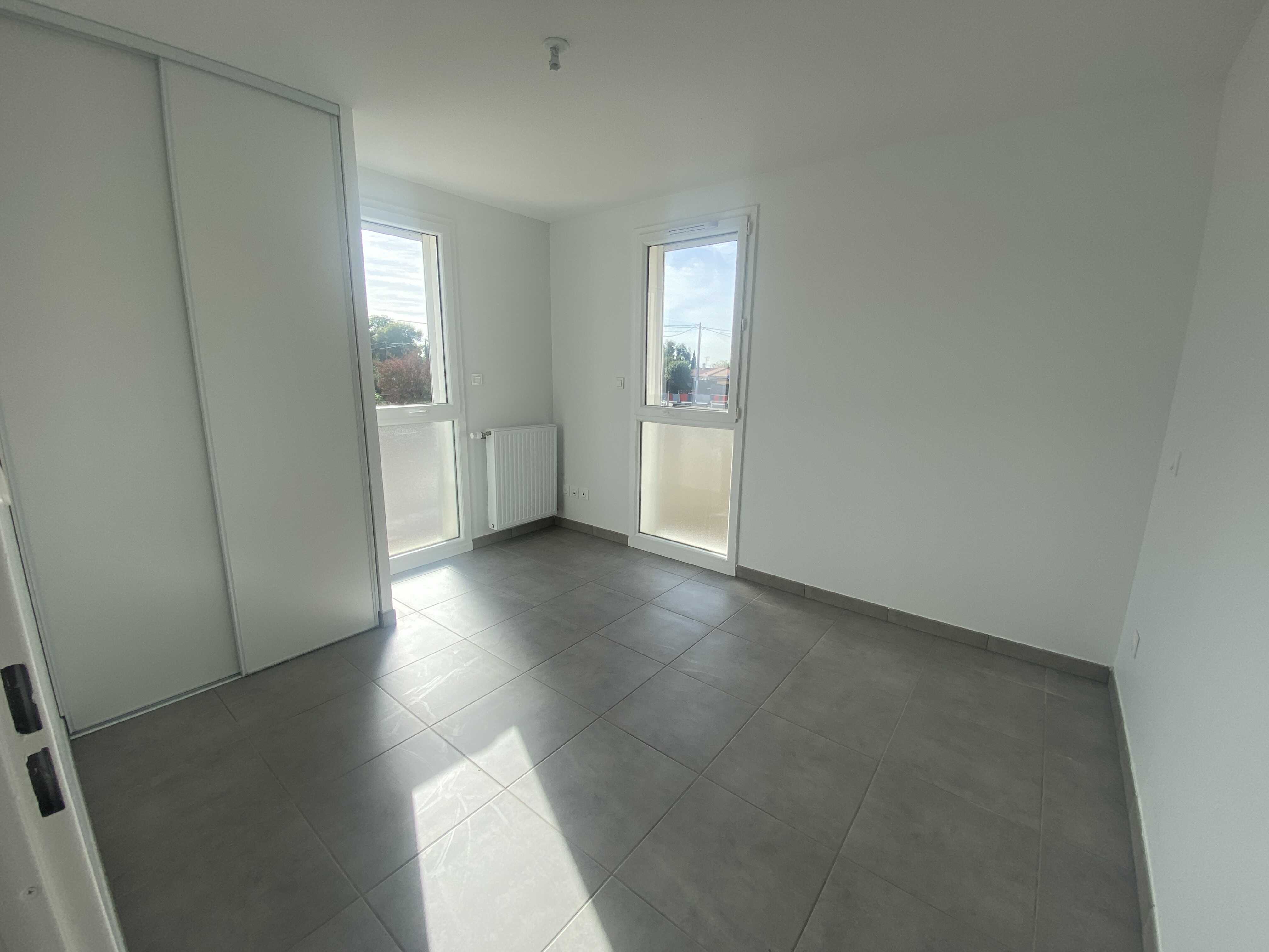 7-chambre dans l'angle avec dressing-compressed.JPG