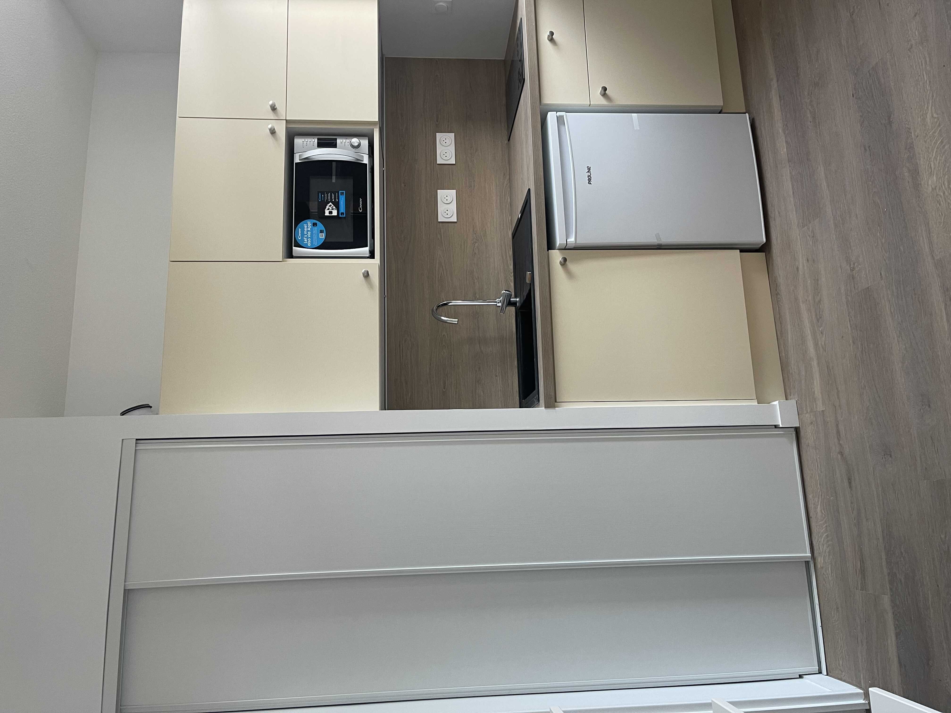 4-CUISINE EQUIPEE-cmp.JPG