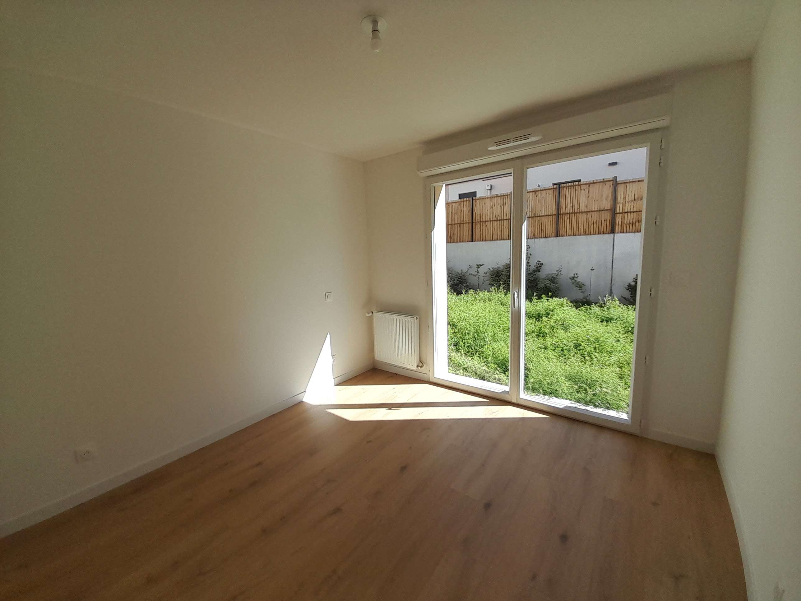 3-chambre-rdc-compressed.jpg