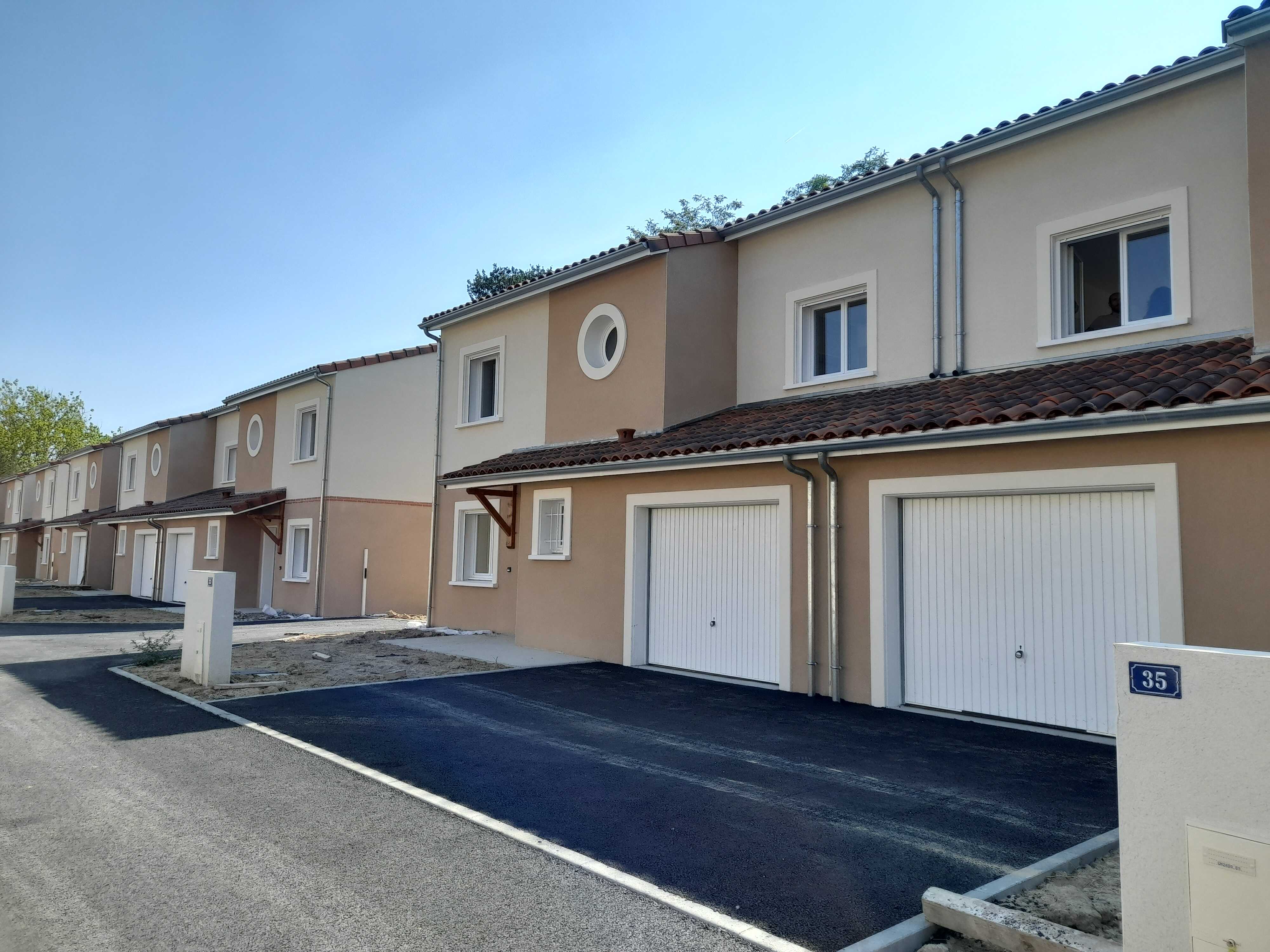 FRONTON